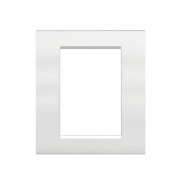Placa 4x4 Quadrada 6 postos sem suporte Branca Living Light Bticino