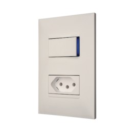 Conjunto Interruptor Paralelo 10A/Tomada Energia 10A Branco Plus+ Pial Legrand Conjunto Interruptor Paralelo 10A/Tomada Energia 10A Branco Plus+ Pial Legrand