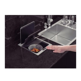 Lixeira de Embutir Next com Sensor em Aço Inox com Balde Plástico Tramontina 5L 94518305